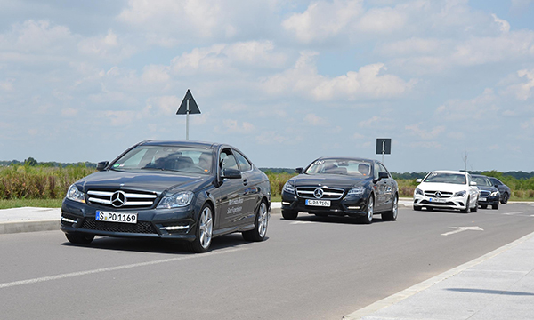 Mercedes-Benz-Roadshow-test-drive-onroad-4
