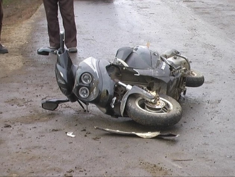 accident cu moped