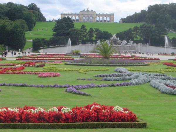 Palatul Schonbrunn din Viena Austria 2